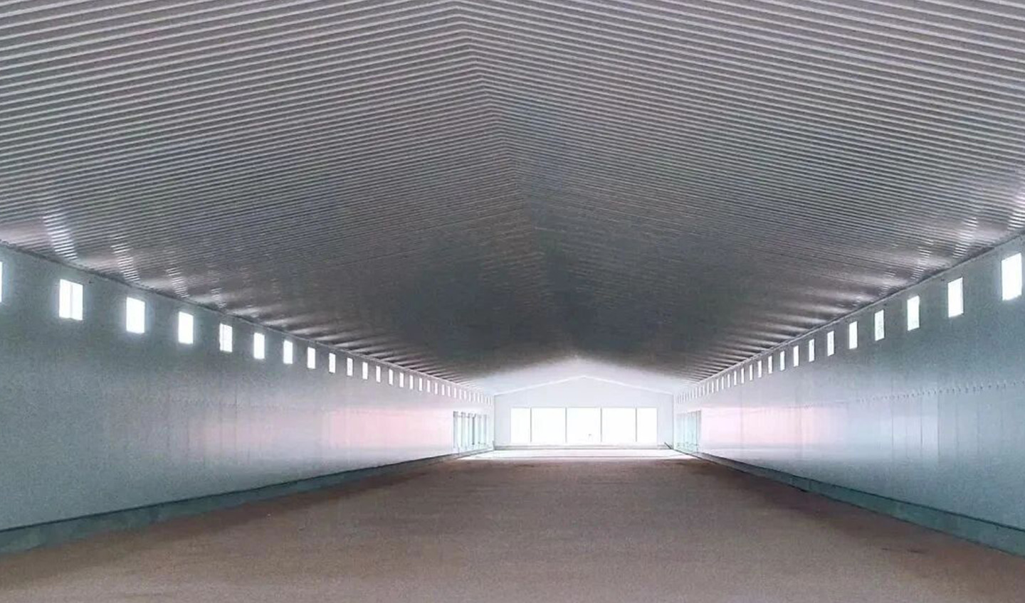 ¡8 gallineros con estructura de acero completamente terminados! Sea testigo del 